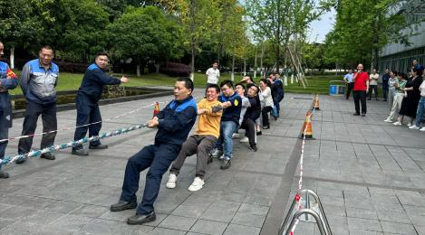 凝“繩”聚力 勇往直前|三峰卡萬塔舉辦春季拔河比賽